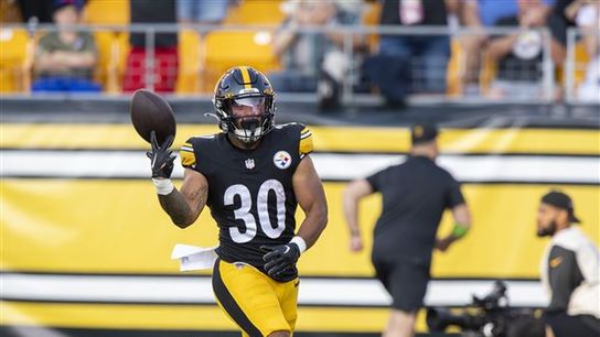 Steelers' Running Back Jaylen Warren Not Concerned With Contract Extension: "I'm Worried About Winning The Super Bowl" (Steelers News)