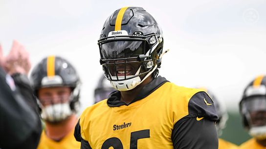 Steelers' Keeanu Benton Sends Challenging Message To Pittsburgh's Rookie Defensive Tackles . Photo by Alysa Rubin / Pittsburgh Steelers