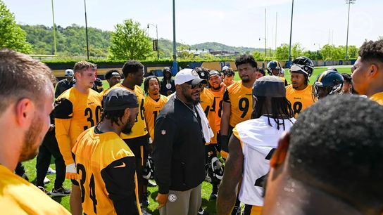 Steelers Players At OTAs Are Now Sick And Tired Of Ridiculous Hold Up With Aaron Rodgers. Photo by Alysa Rubin / Pittsburgh Steelers