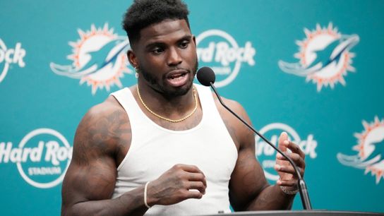 Steelers Predicted To Pull Off Big Move To Land Miami Dolphins' Tyreek Hill During 2025 Offseason (Steelers News)