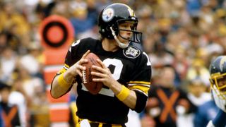 Steelers' Terry Bradshaw And Ben Roethlisberger Disrespected On NFL All-Time List (Pittsburgh Steelers). Photo by Malcolm Emmnons / USA Today Sports