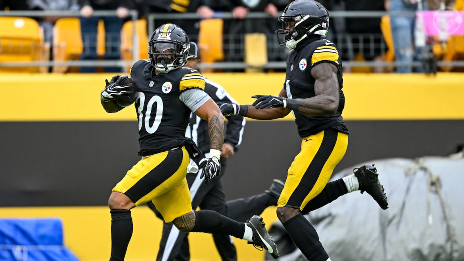 Steelers' Ben Roethlisberger Asks Unpopular Question About Jaylen Warren: "Awful" (Steelers News). Photo by Jordan Perez / Steelers.com