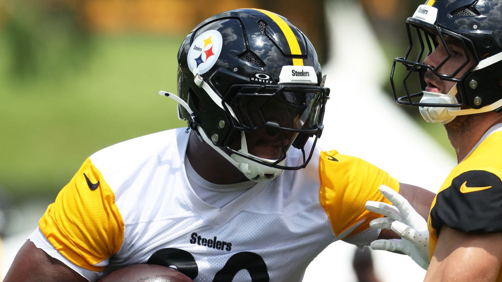 Steelers' Darnell Washington Is Paying The Price For Pat Freiermuth's Lost 2025 Season (Steelers News). Photo by Charles LeClaire / Imagn Images