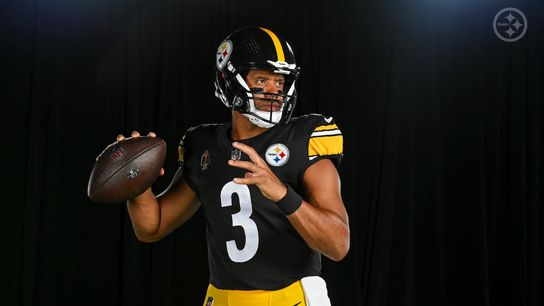 Steelers' Russell Wilson Has Been Giving Justin Fields Secrets About Denver (Steelers News)