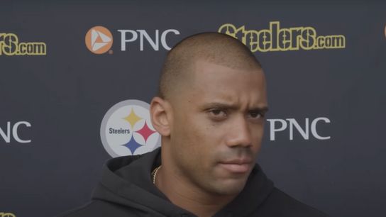 Steelers' Russell Wilson Quickly Ignores Question About Losing Starting Job To Justin Fields (Steelers News)