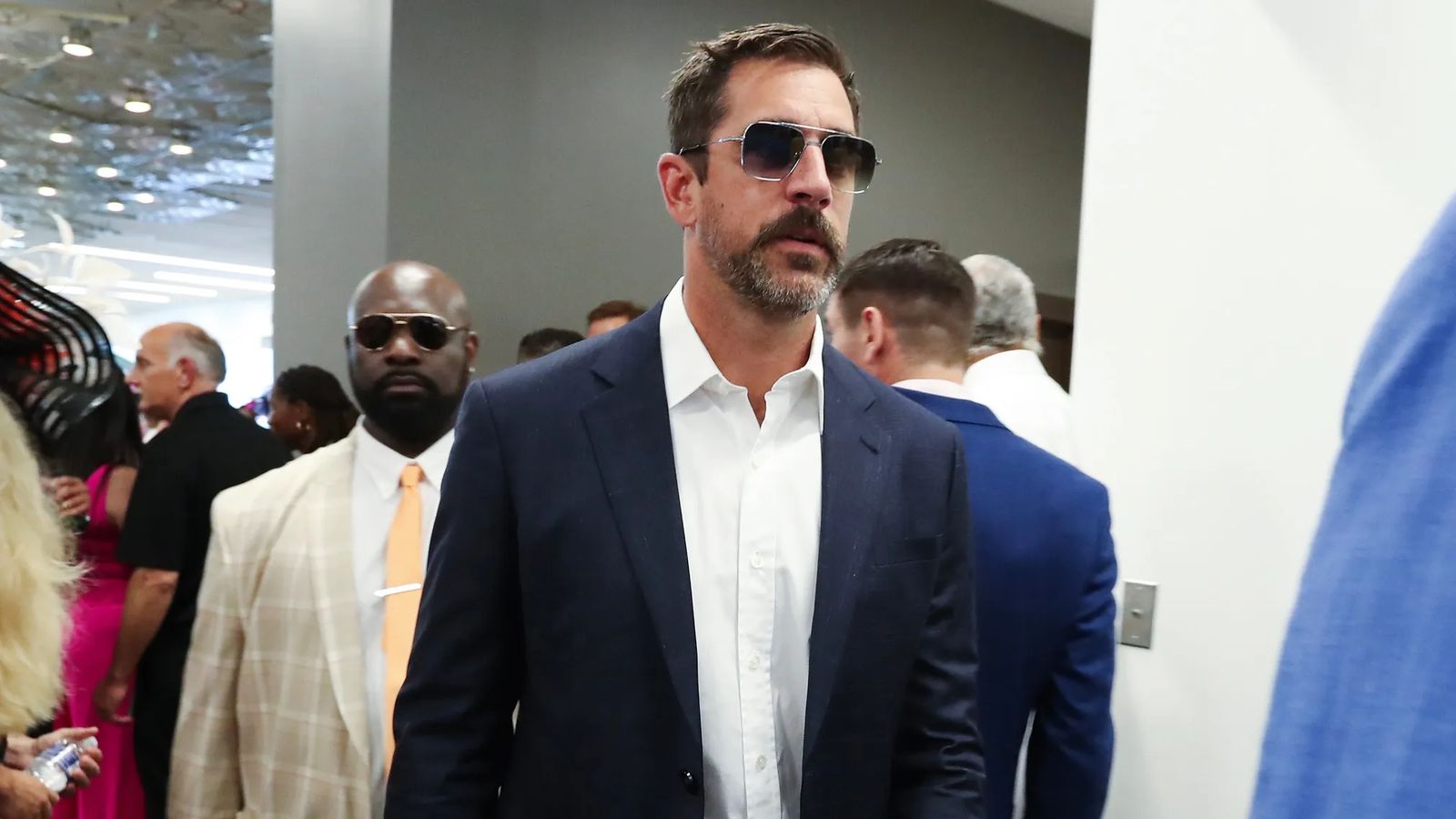 Steelers Don't Anticipate Aaron Rodgers To Be At OTAs; Mandatory Minicamp Now Likely (Steelers News). Photo by Milwaukee Journal Sentinel
