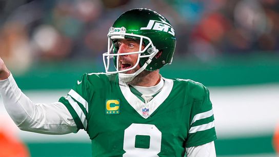 Report: Steelers Told Aaron Rodgers They'd Wait As Long As Possible And They Are. Photo by Yardbarker