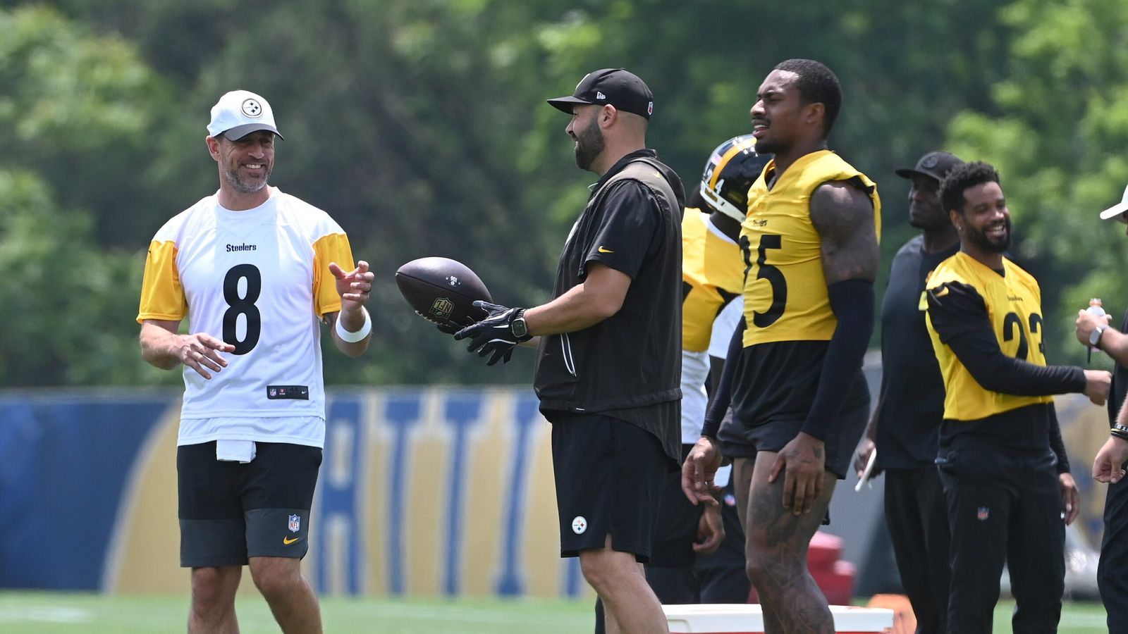 Steelers' Veteran Core Could Unlock The Best Version Of Aaron Rodgers: "Urgency Is Going To Be Palpable" (Steelers News). Photo by Philip G. Pavely / Imagn Images