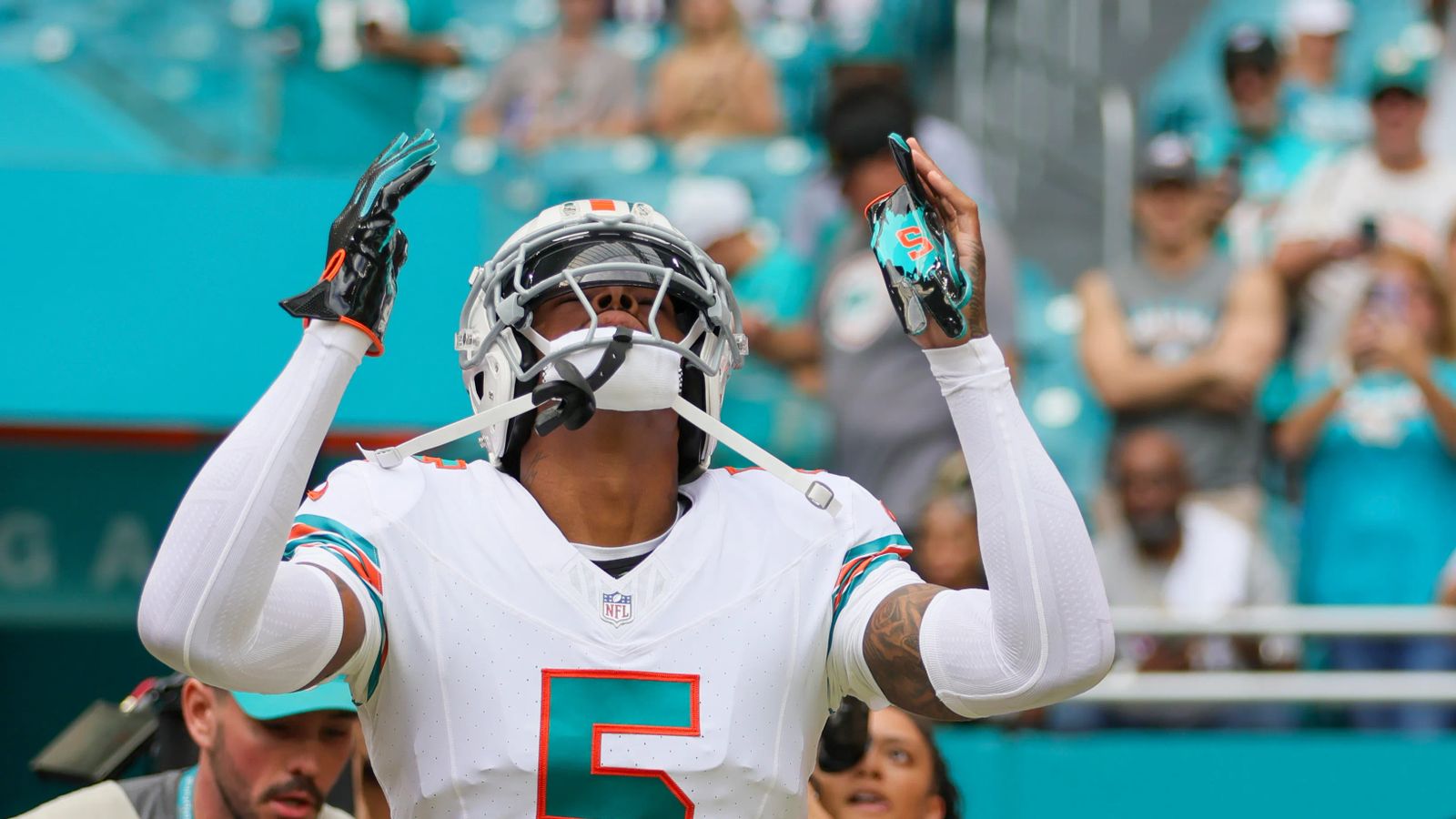 Steelers' Jalen Ramsey Takes A Bold Shot At His Former Teams