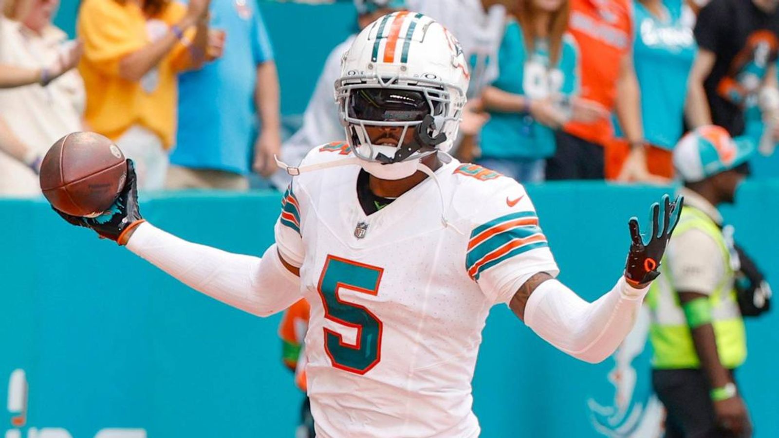 Steelers Are Definitely "Listening" To Inquiries Surrounding CB Jalen Ramsey (Steelers News). Photo by Al Diaz / Miami Herald