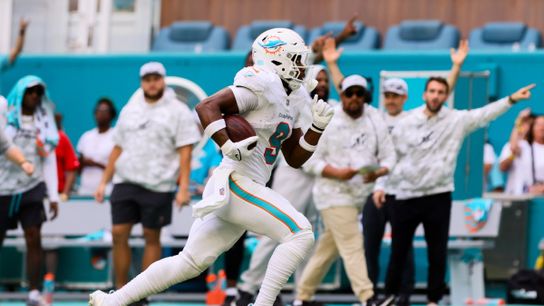 Steelers��’ New TE Jonnu Smith Reveals Why He Wanted To Leave Miami For Pittsburgh (Steelers News)