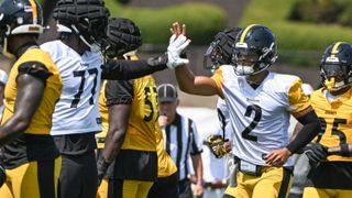 New Report States Steelers Coaches And Locker Room Begged For Justin Fields To Start During Epic Collapse In 2024 (Steelers News). Photo by Barry Reeger / USA TODAY Sports