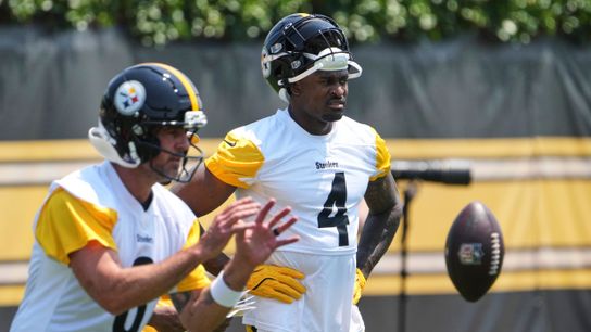 Steelers' Mike Tomlin Shares Excitement Over The TD Pass From Aaron Rodgers To DK Metcalf: "That's What I Envisioned All Summer". Photo by Gene J. Puskar / AP Photo